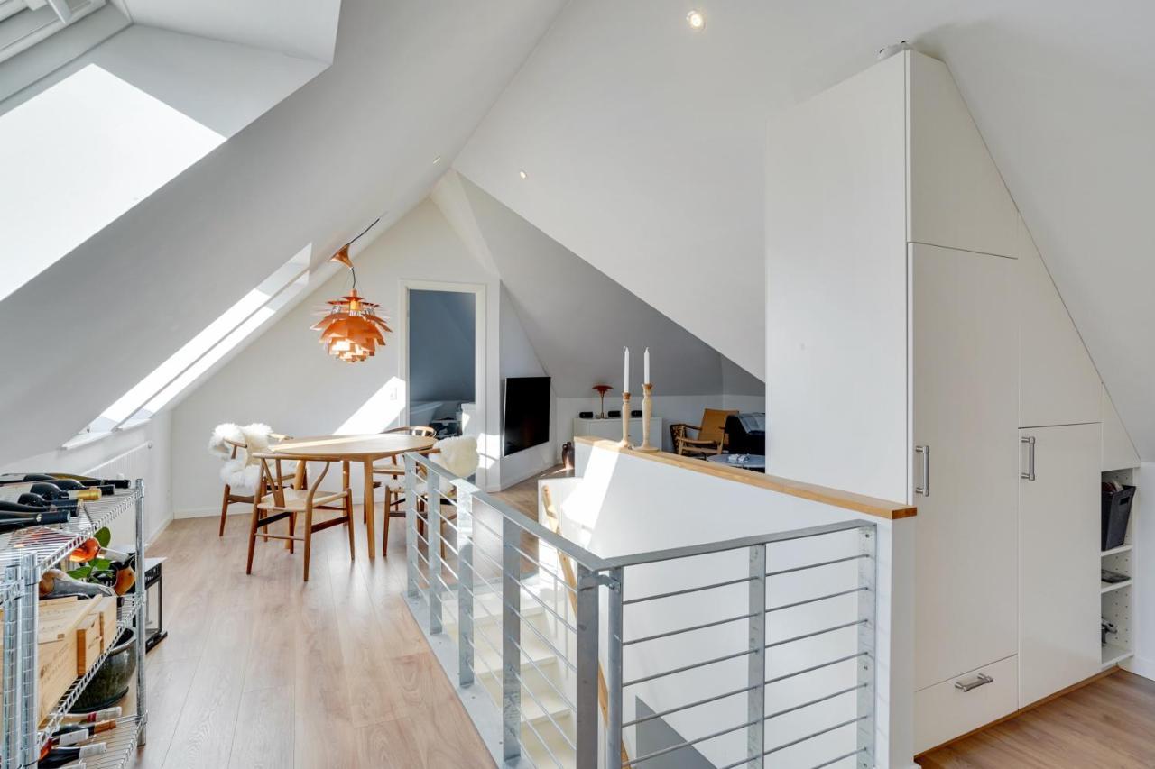 Bath Tub Penthouse In The City Олбор Екстериор снимка